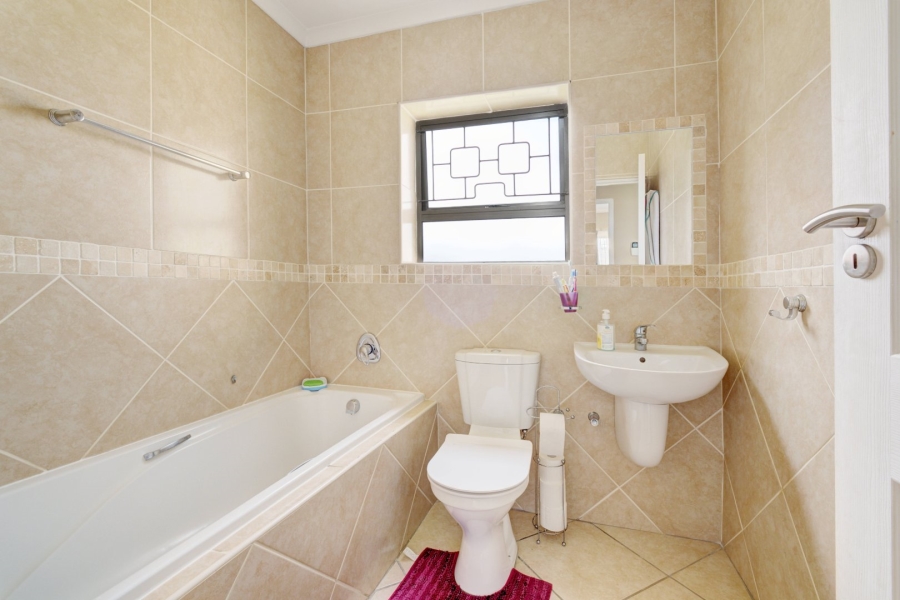 3 Bedroom Property for Sale in Parsonsvlei Eastern Cape